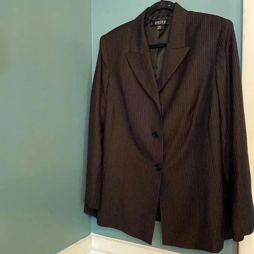 Kasper women’s blazer - black pinstripe (color stripes) size 16W- 3 buttons